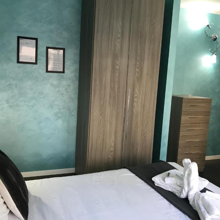 B&B Roma - Superior Double Room with Private Bathroom - 7