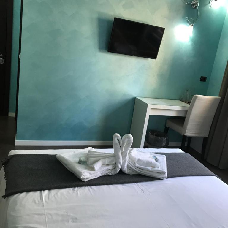 B&B Roma - Superior Double Room with Private Bathroom - 10