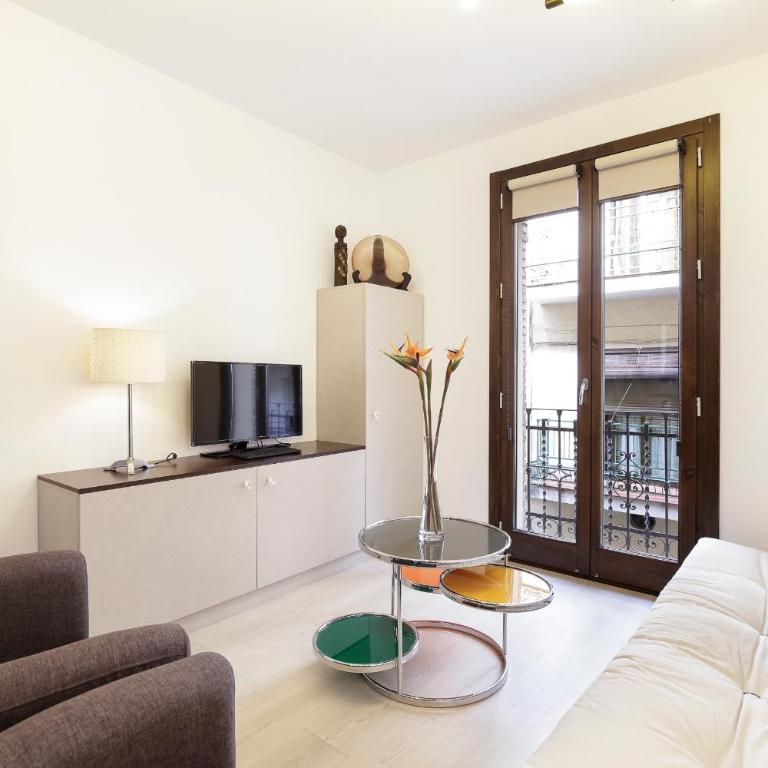 HI ROOM - Smart Apartments - AC - One-Bedroom Apartment - 2