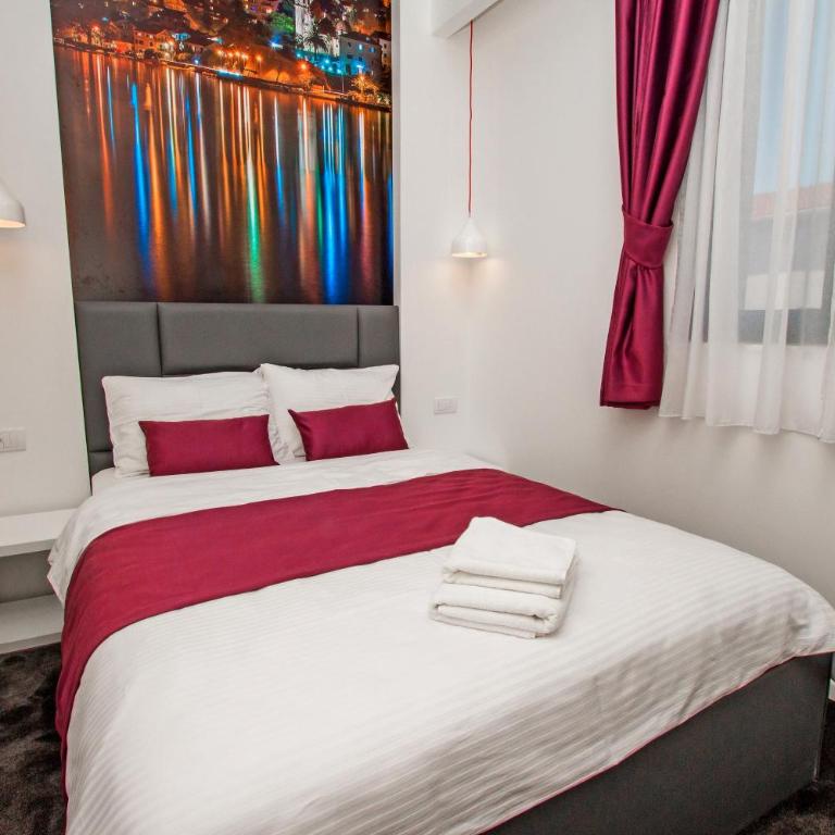 Hotel Alkima - Family Room with Mountain View - 6