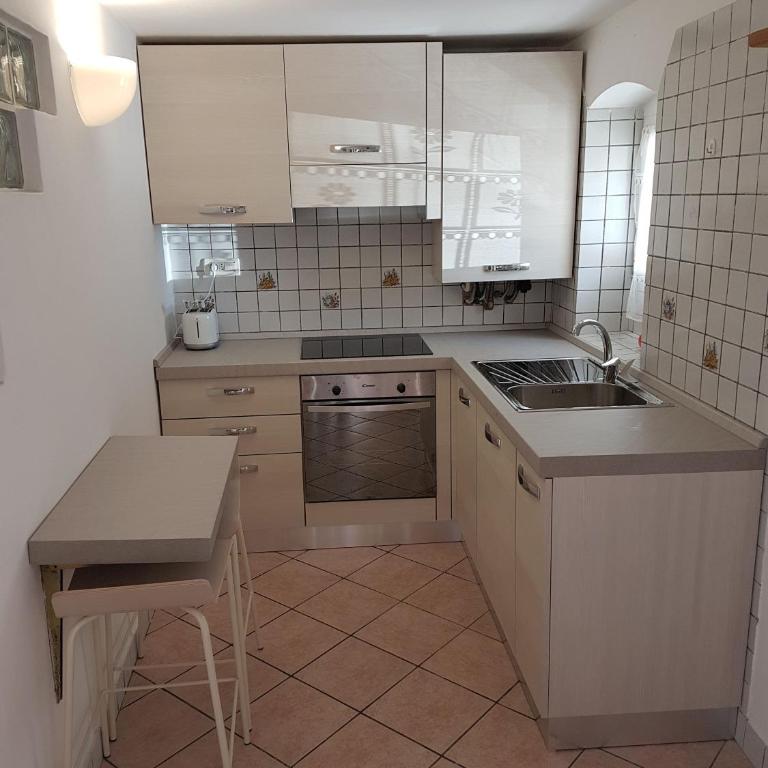 Beautiful loft-Località Le Grazie- Comune Portovenere - Appartamento su 2 Livelli - 53