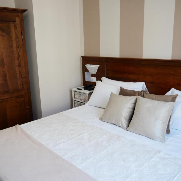 Hotel Giulio Cesare - Double or Twin Room with Balcony - 3