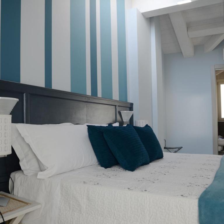 Hotel Giulio Cesare - Superior Quadruple Room - 3
