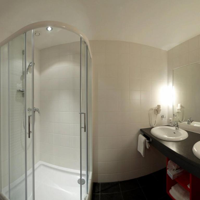 Hotel zum Kirchenwirt Mariazell - Camera Matrimoniale Comfort con Balcone - 2
