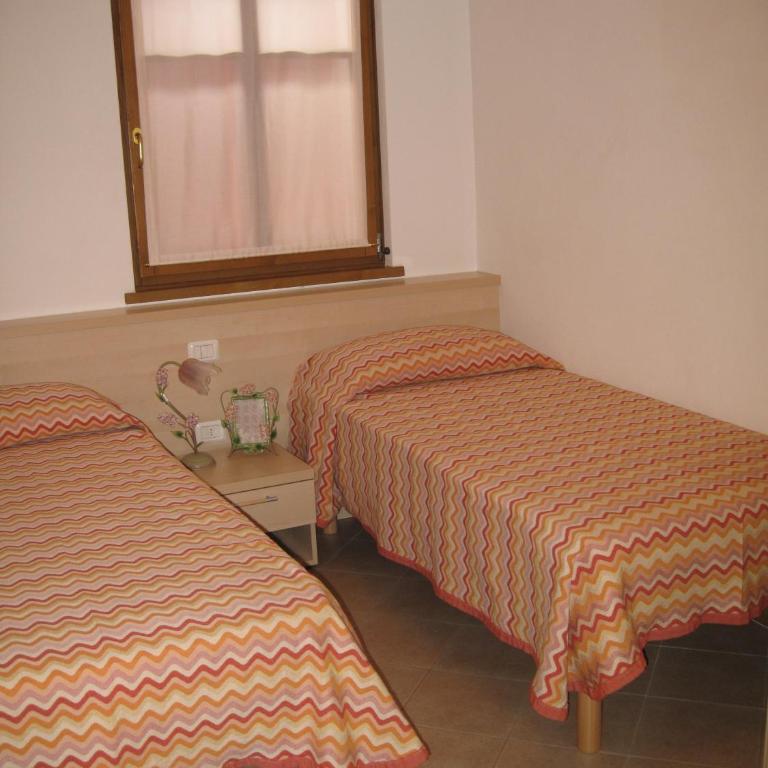 Residenza Cristina - Appartamento con 2 Camere da Letto e Vista Giardino - 4