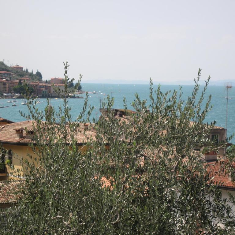 Residenza Cristina - Appartamento con 2 Camere da Letto e Vista Giardino - 3