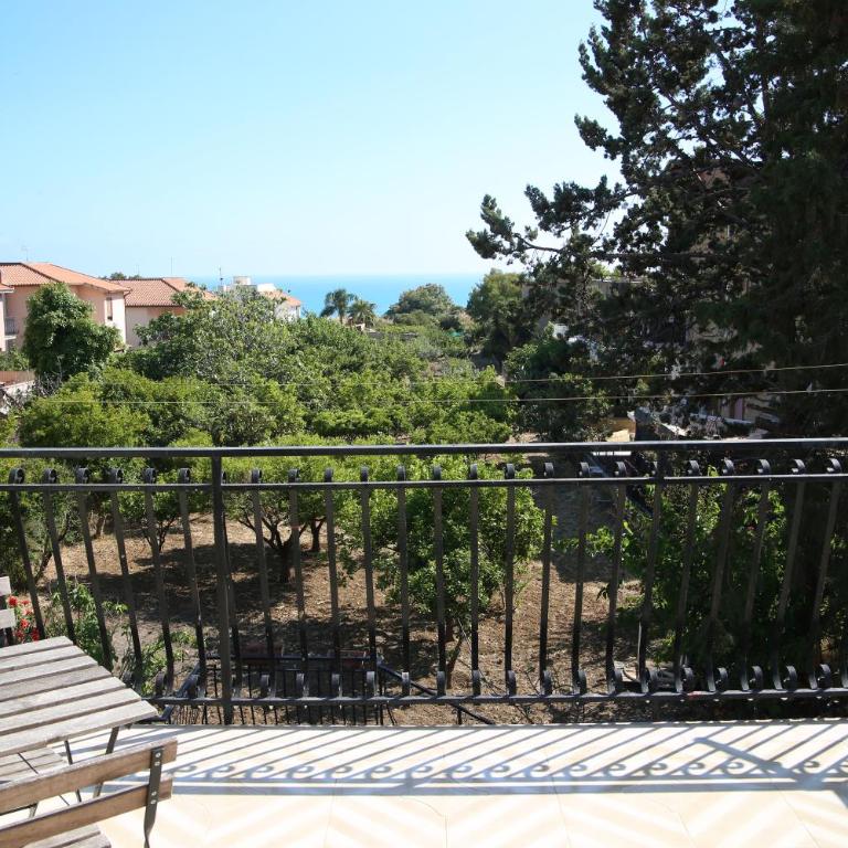 Terra Di Mare - Camera Matrimoniale con Balcone e Vista Mare - 9