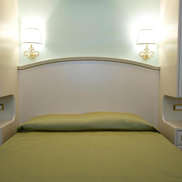 Hotel Da Angelo - Camera Familiare con Balcone - 5