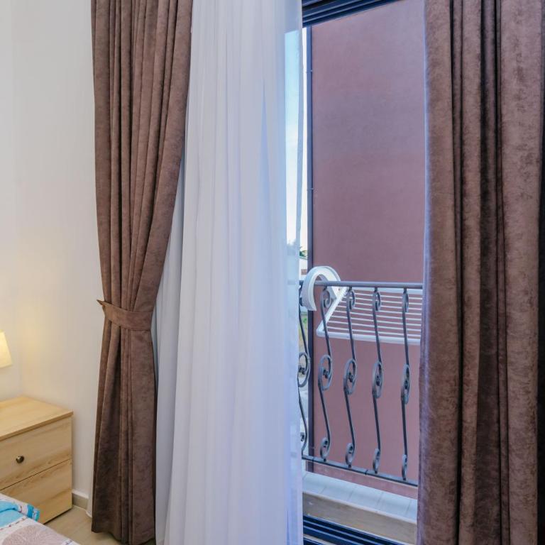 Opium Mar Apartments - Superior One-Bedroom Apartment - 3