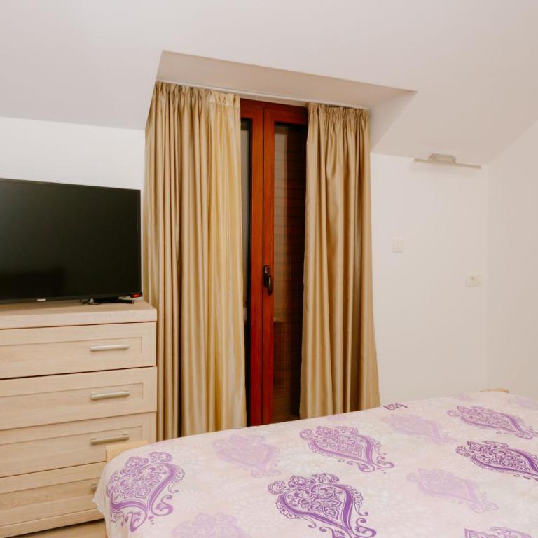 Opium Mar Apartments - Penthouse-Two Bedroom Apartment with Sea View - 3