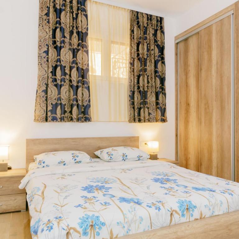 Opium Mar Apartments - Three-Bedroom Apartment with Sea View - 8