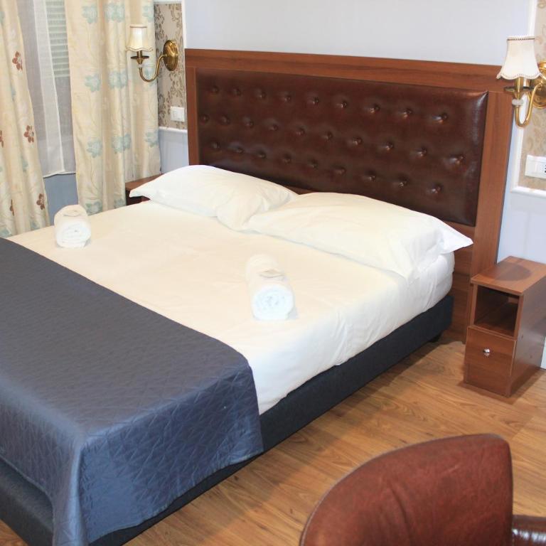 Hotel Aida - Camera Matrimoniale/Doppia con Letti Singoli con Bagno Privato - 8
