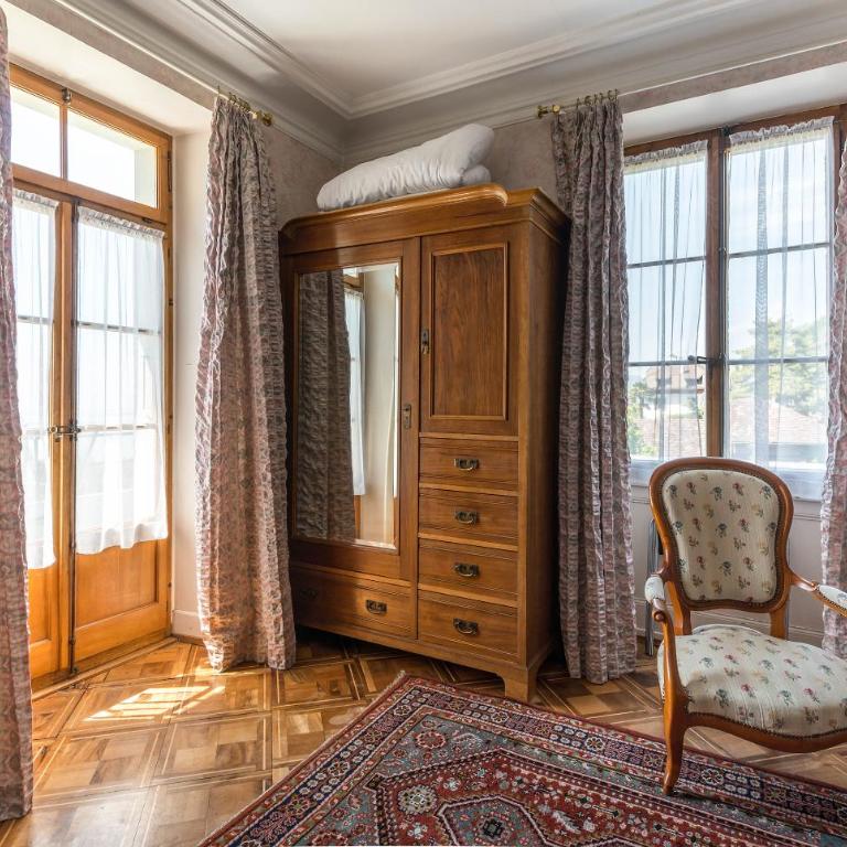 Swiss Historic Hotel Masson - Superior Double Room with Lake View - 1