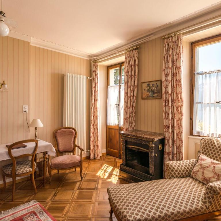 Swiss Historic Hotel Masson - Superior Double Room with Lake View - 5