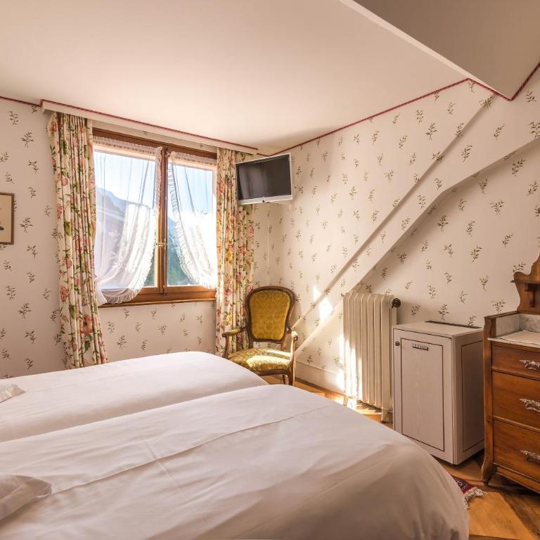 Swiss Historic Hotel Masson - Small Double Room - 1