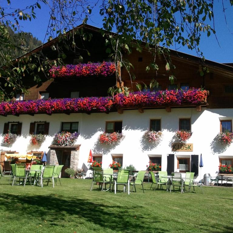 Pension Holzknechthof am See - Doppelzimmer mit Balkon - 3