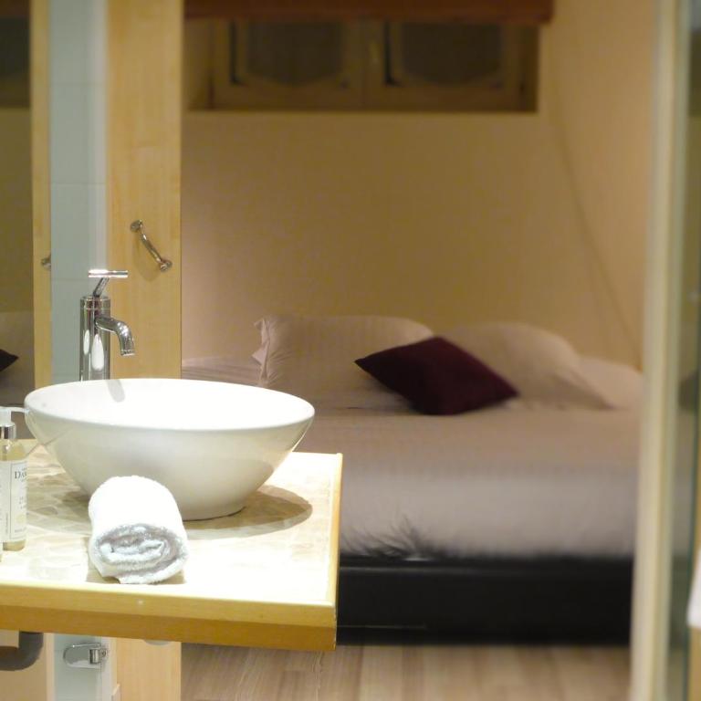 Chambre d'Hote Saint Malo - Chambre Double - Vue sur Jardin - 1