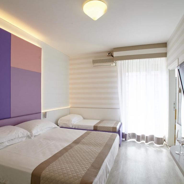 Hotel Helen - Camera Tripla con Balcone - 1