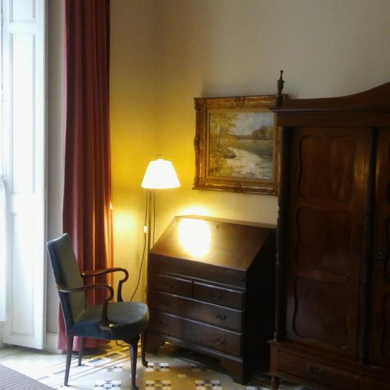 Historic 19th-Century Apartment with Balcony Overlooking Plaza - Deluxe Apartment - 31