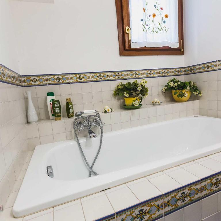 Villa Matilde - Casa con 4 camere da letto - 76