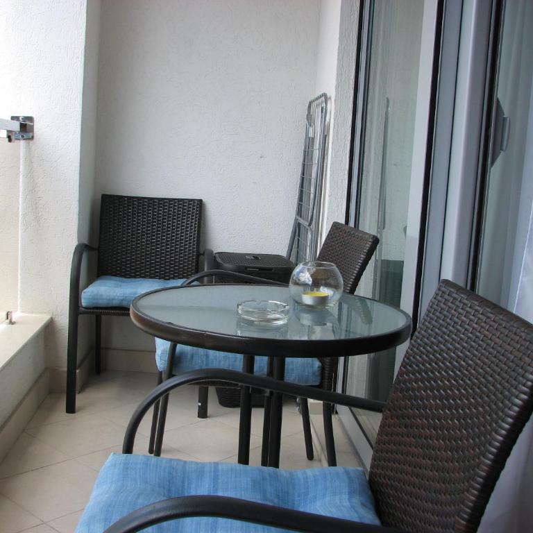 Apartment B&S - One-Bedroom Apartment with Balcony - 25