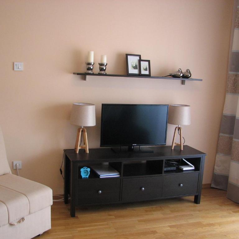 Apartment B&S - One-Bedroom Apartment with Balcony - 28