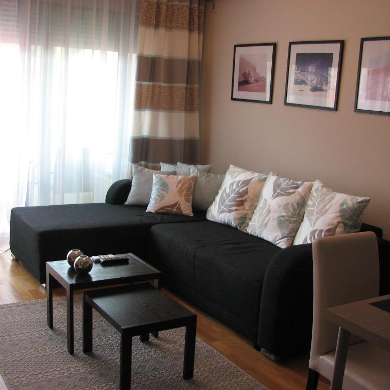 Apartment B&S - One-Bedroom Apartment with Balcony - 1