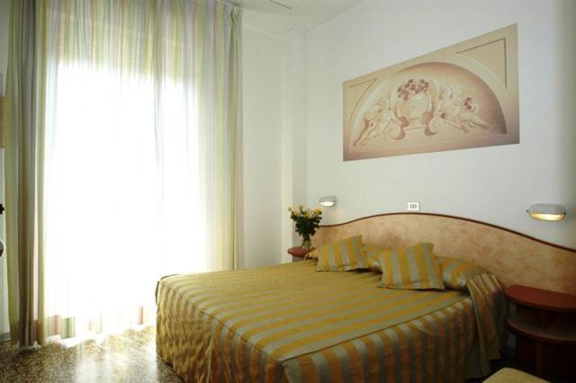 Hotel Derby - Double or Twin Room - 5
