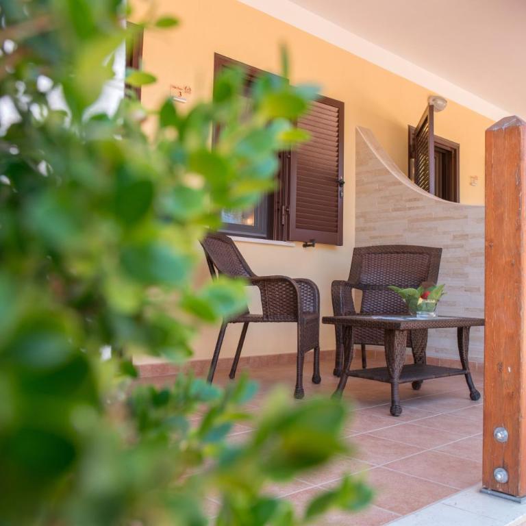 Villa Fenice Bed & Breakfast - Camera Tripla Comfort - 14