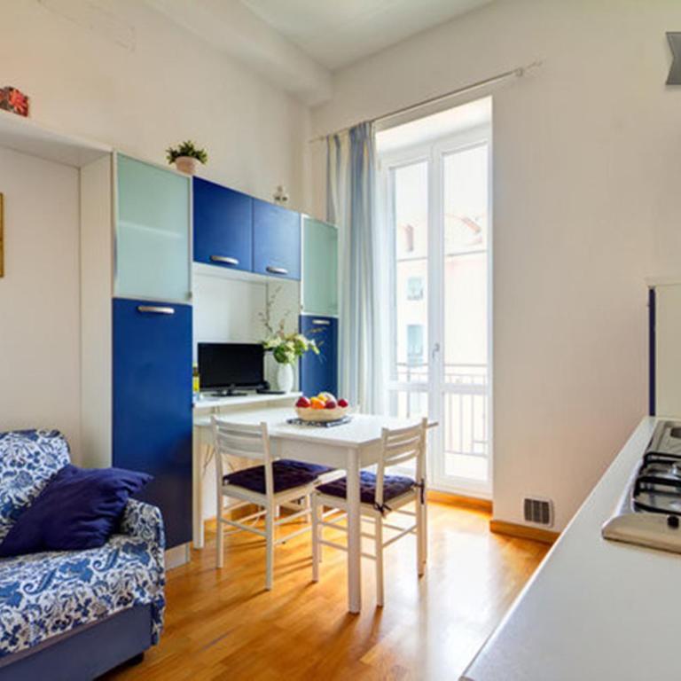 Casa Vacanze Oneglia - Appartamento con Balcone - 2