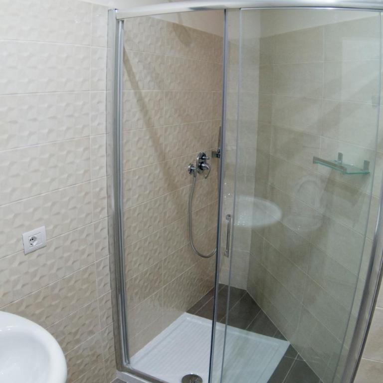 B&B Villa Gaudium - Camera Quadrupla con Bagno Privato - 5