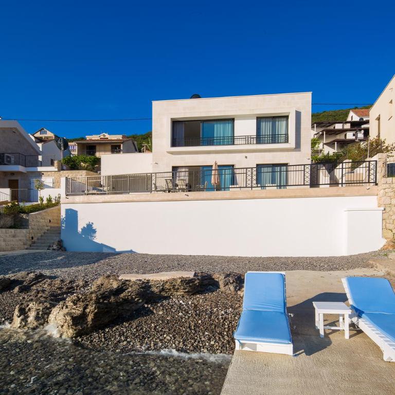 Villa Krasici - Vila - pored Plaže - 1