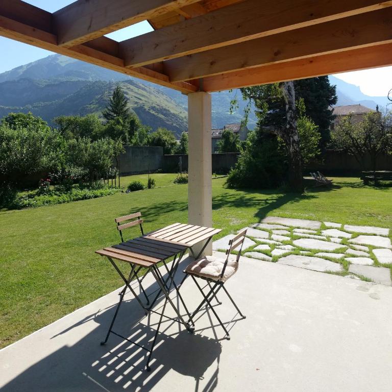 Chalet Les Cols - Chambres avec terrasse & jardin - proche de la nouvelle gare - Chambre Double Standard - 14
