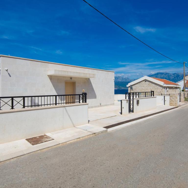 Villa Krasici - Vila - pored Plaže - 20