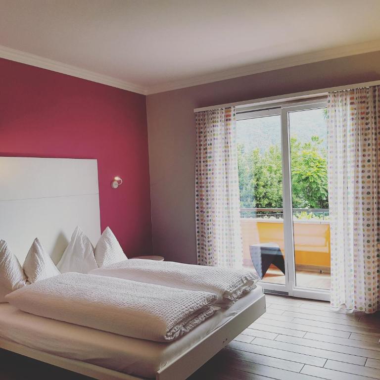 B&B Toblerina - Classic Double Room with Lake View - 4
