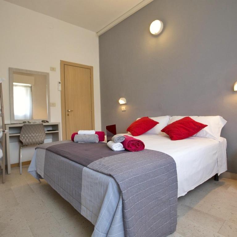 Hotel Sabrina Rimini - Camera Familiare Standard - 2