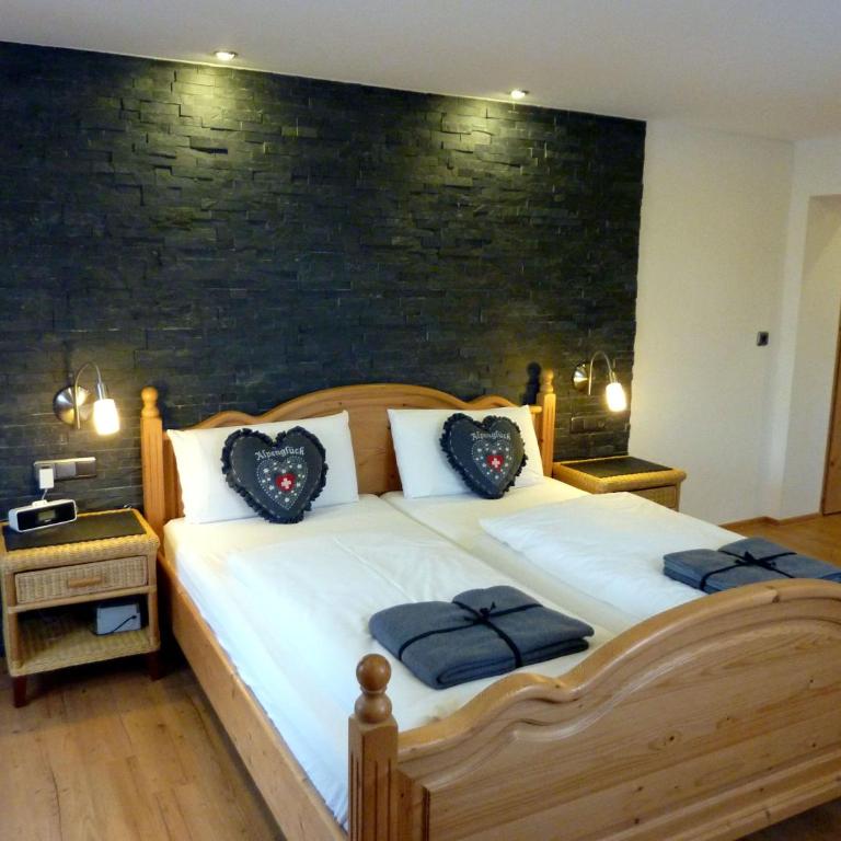Hotel Engel - Super Deluxe Doppelzimmer mit Bergblick - 1