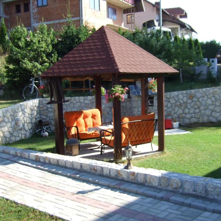 Apartmani Aleksijević - Standardni Trokrevetni Studio - 3