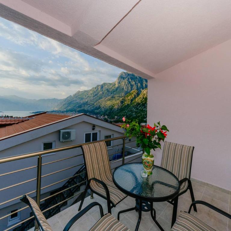 Paradise Bay Apartments - Apartment with Sea View - 2