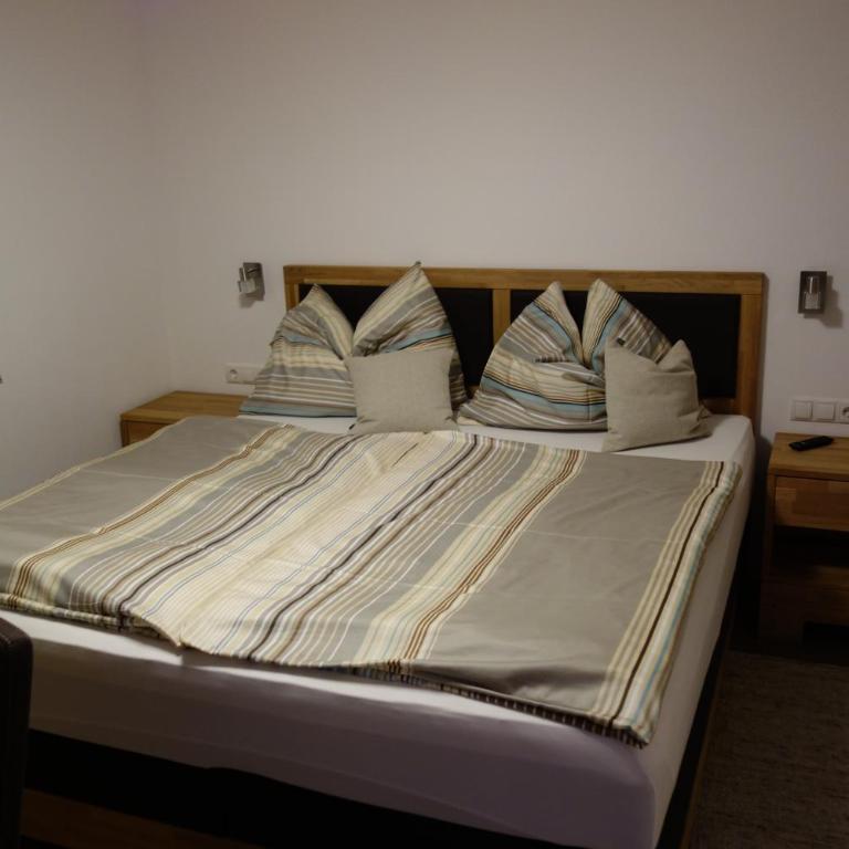 Gasthof Dietrichshorn - Double Room with Mountain View - 4