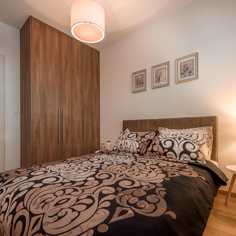 Adriatic Sunshine Apartment - Apartman sa 2 Spavaće Sobe, Balkonom i Pogledom na More - 4