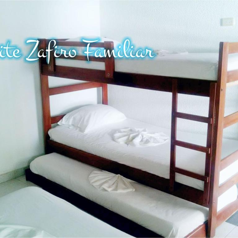 Suite Sumapaz Hotel - Habitación Familiar Estándar Económica con aire acondicionado - 1
