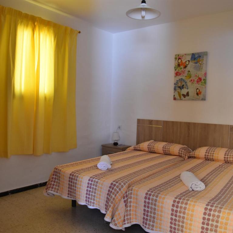 Pension Eva - Habitación Doble con baño compartido - 2 camas - 12