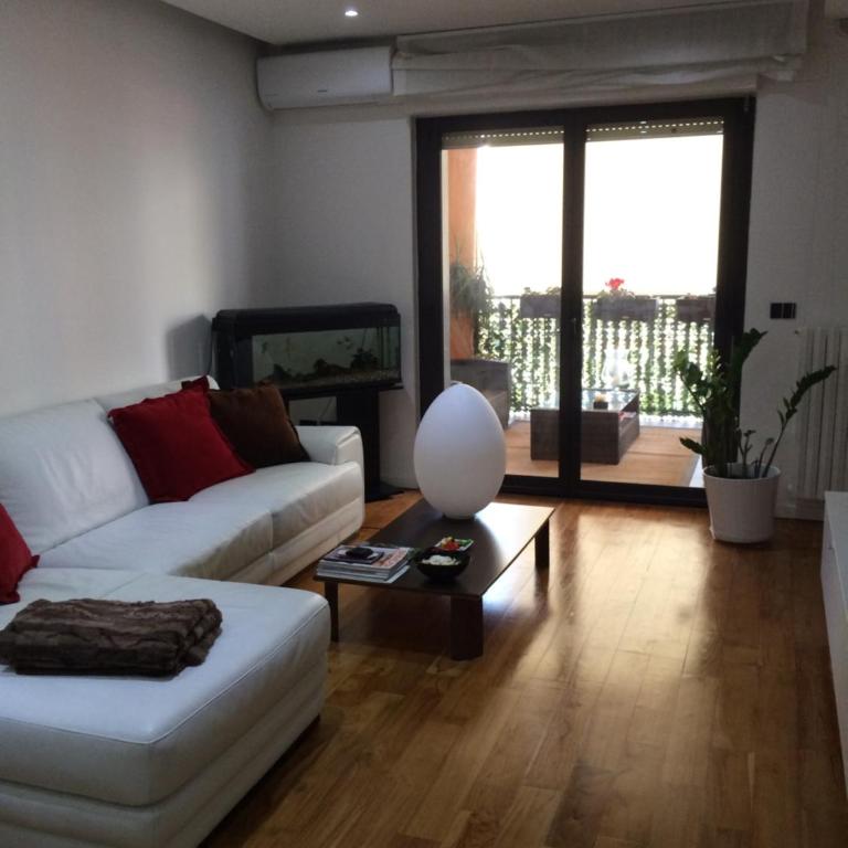 Flowers Apartment - Appartamento con Balcone - 29