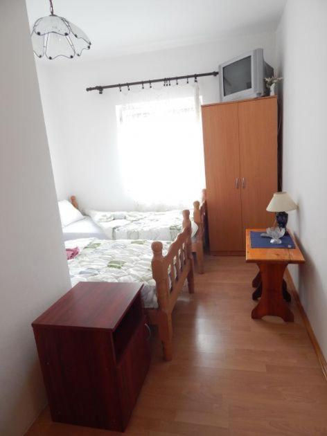 Guest House Stankovic - Niskobudžetna Dvokrevetna Soba sa Bračnim Krevetom - 3