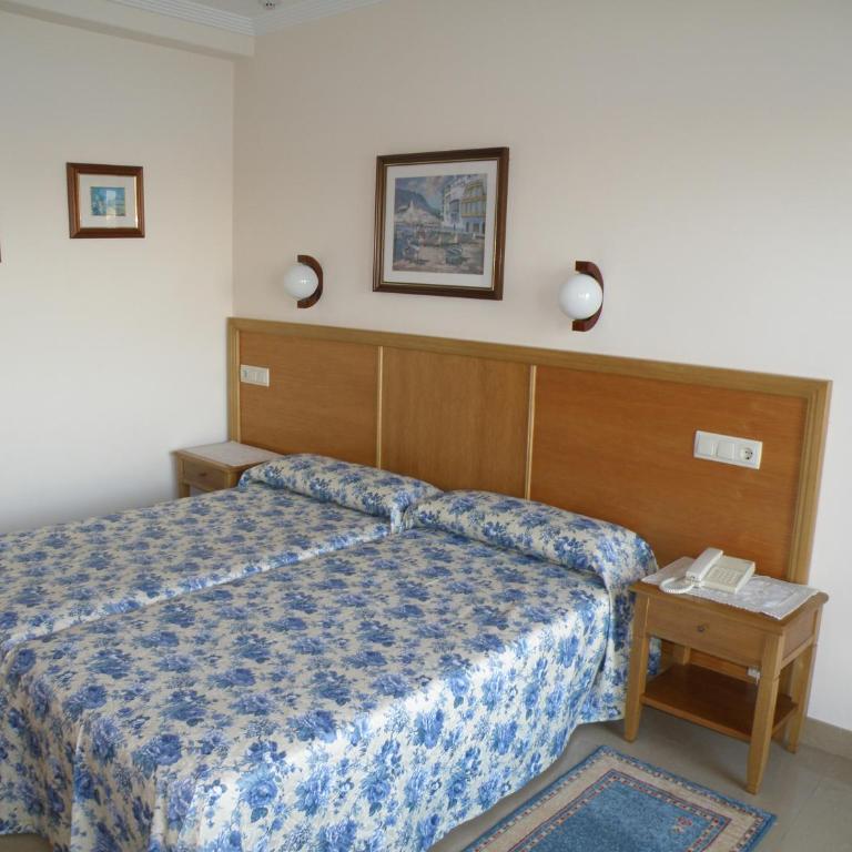 Hotel Minso - Habitación Doble con balcón y vistas al mar - 9