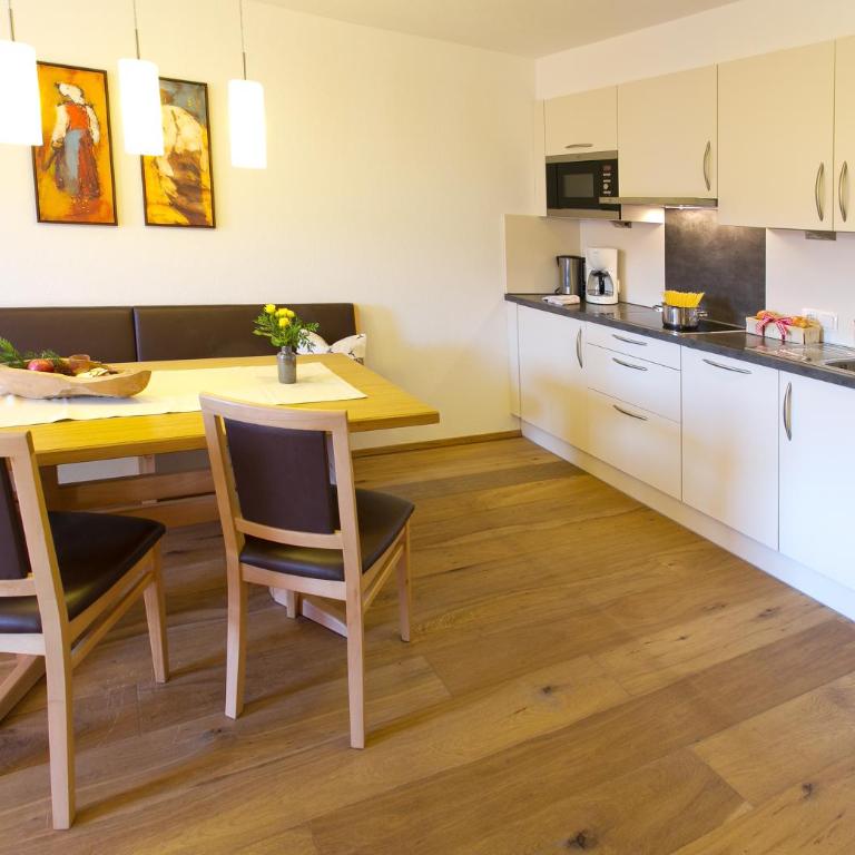 dorfblick FISS - apartments & rooms - Appartement 1 Chambre avec Balcon - 4