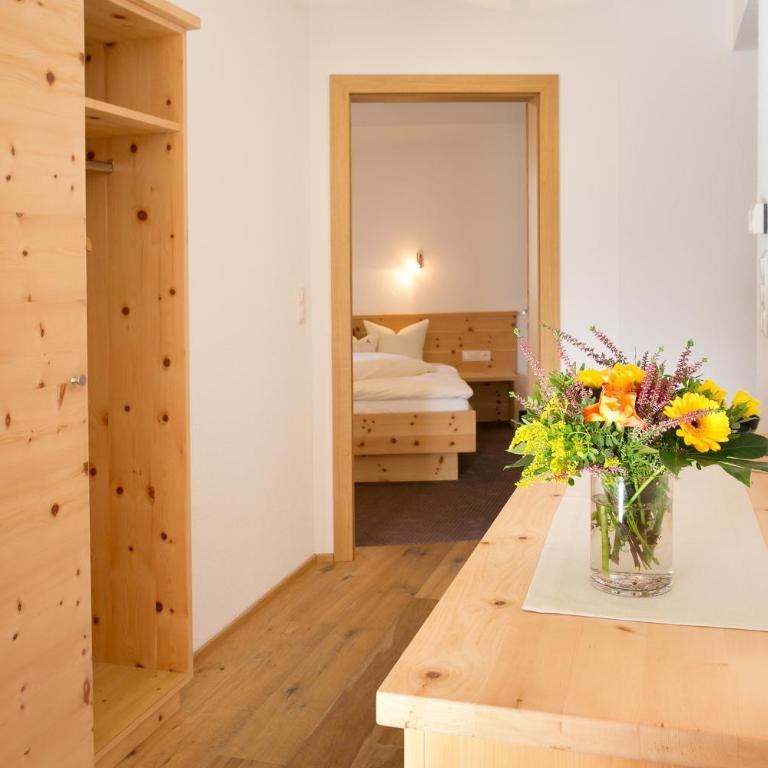 dorfblick FISS - apartments & rooms - Appartement Familial avec Balcon - 4