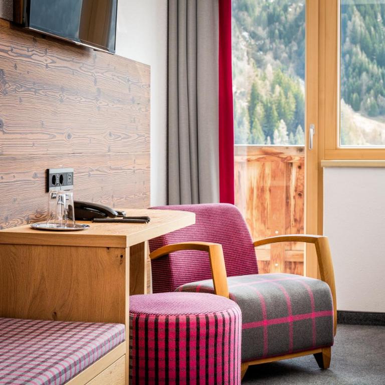 Hotel Garni Ernst Falch - Doppel- oder Zweibettzimmer - 3
