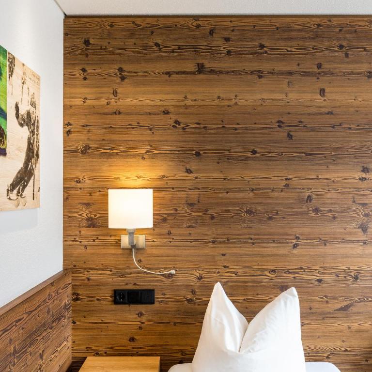 Hotel Garni Ernst Falch - Doppel- oder Zweibettzimmer - 4